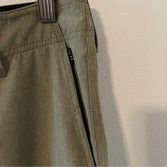 Billabong Platinum X Hybrid Cargo Walkshort Khaki-34 - Picture 6 of 12